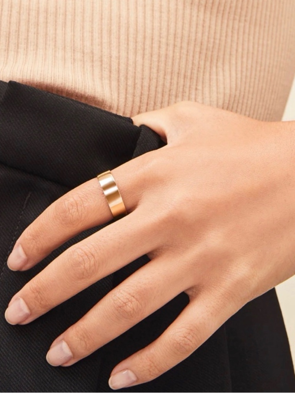 Mejuri Gold Wide Band Ring - Picture 2 of 9
